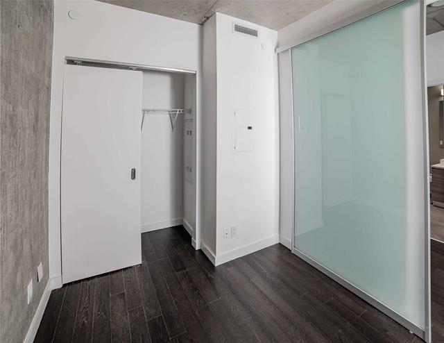 717 - 111 Bathurst St, Condo with 2 bedrooms, 1 bathrooms and 0 parking in Toronto ON | Image 21