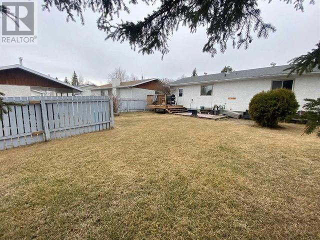 1429 53 Street, House detached with 4 bedrooms, 2 bathrooms and 3 parking in Edson AB | Image 5