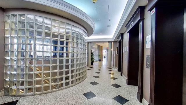 802 - 50 Eglinton Ave W, Condo with 1 bedrooms, 1 bathrooms and 1 parking in Mississauga ON | Image 27