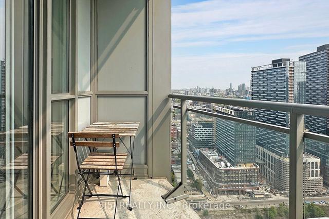 4503 - 21 Iceboat Terr, Condo with 1 bedrooms, 1 bathrooms and 1 parking in Toronto ON | Image 5