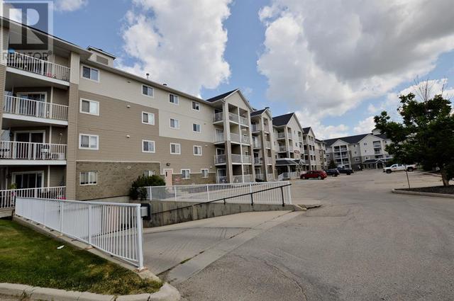 315, - 11230 104 Avenue, Condo with 2 bedrooms, 2 bathrooms and 1 parking in Grande Prairie AB | Card Image