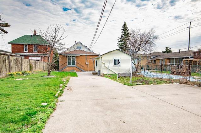 759 Parent Avenue, House detached with 4 bedrooms, 2 bathrooms and 3 parking in Windsor ON | Image 14