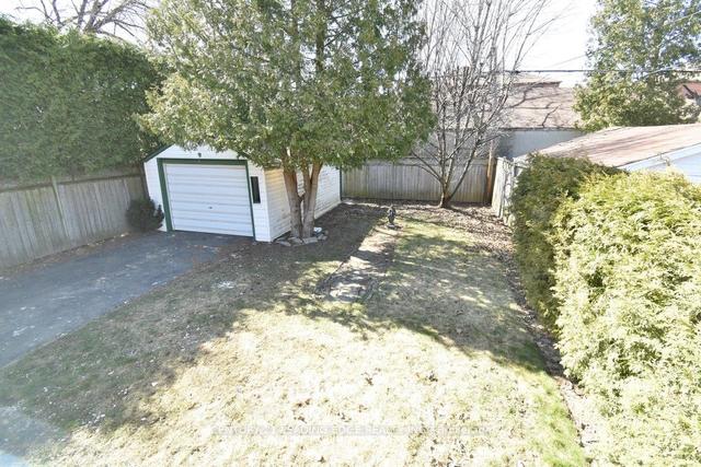 62 Westview Blvd, House detached with 2 bedrooms, 2 bathrooms and 4 parking in Toronto ON | Image 18