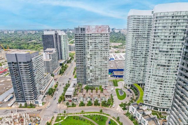 1002 - 121 Mcmahon Dr, Condo with 1 bedrooms, 1 bathrooms and 1 parking in Toronto ON | Image 1