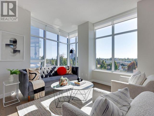 604 - 5033 Cambie Street, Condo with 3 bedrooms, 3 bathrooms and 2 parking in Vancouver BC | Image 2