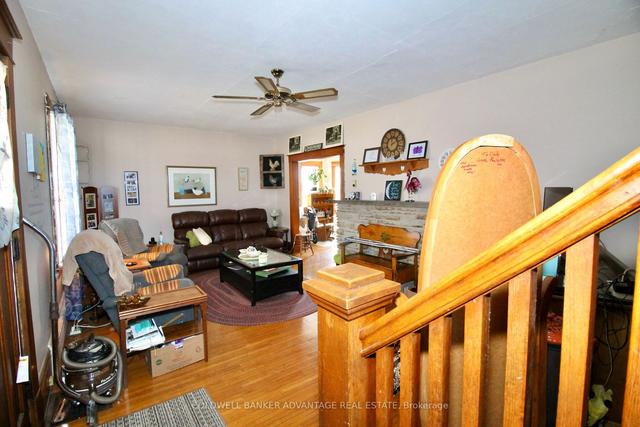 819 East Main St, House detached with 3 bedrooms, 2 bathrooms and 7 parking in Welland ON | Image 3