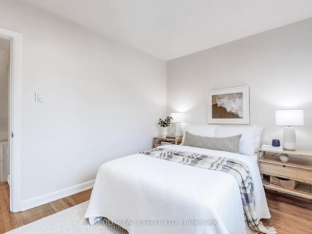 29 Broadpath Rd, Townhouse with 3 bedrooms, 2 bathrooms and 1 parking in Toronto ON | Image 19