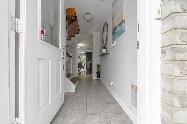 36 Glovers Rd, House attached with 3 bedrooms, 2 bathrooms and 3 parking in Oshawa ON | Image 12