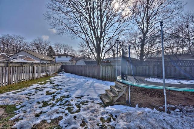 5940 Hillcrest Crescent, House detached with 4 bedrooms, 2 bathrooms and 2 parking in Niagara Falls ON | Image 25