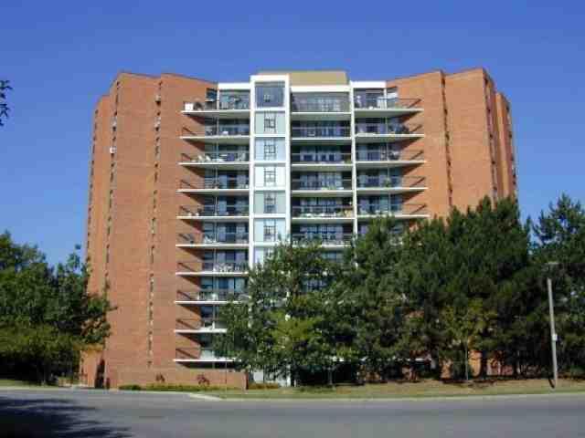 402 - 2665 Windwood Dr, Condo with 3 bedrooms, 2 bathrooms and 2 parking in Mississauga ON | Image 1