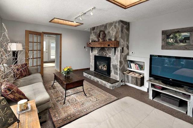 226079 Centreville Rd, Home with 4 bedrooms, 4 bathrooms and 6 parking in Meaford ON | Image 2