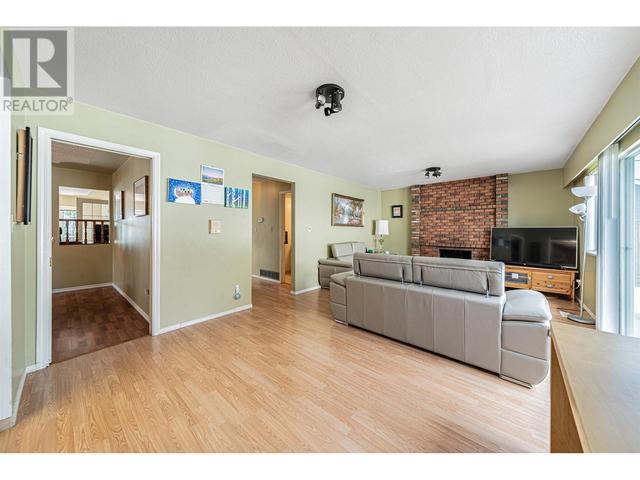 5591 Jaskow Drive, House detached with 4 bedrooms, 3 bathrooms and 4 parking in Richmond BC | Image 11
