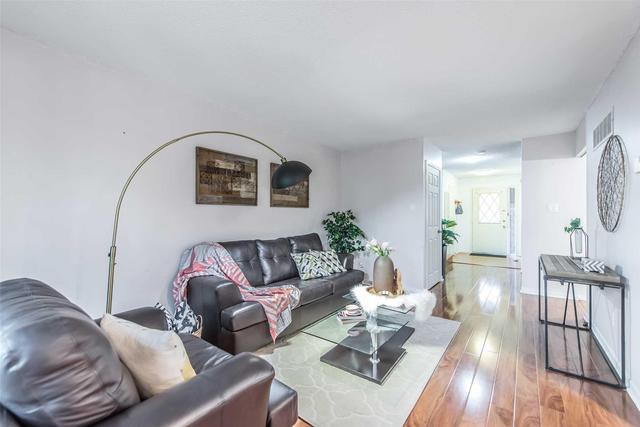 30 - 3000 Midland Ave, Townhouse with 3 bedrooms, 3 bathrooms and 1 parking in Toronto ON | Image 4