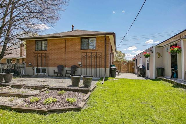 39 Gladman Ave, House detached with 2 bedrooms, 3 bathrooms and 4 parking in Newmarket ON | Image 22