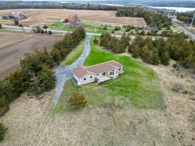 2516 County Road 9, House detached with 3 bedrooms, 3 bathrooms and 10 parking in Greater Napanee ON | Image 36