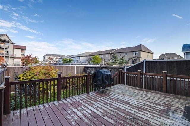 233 Wildcliff Way, Townhouse with 3 bedrooms, 3 bathrooms and 3 parking in Ottawa ON | Image 29