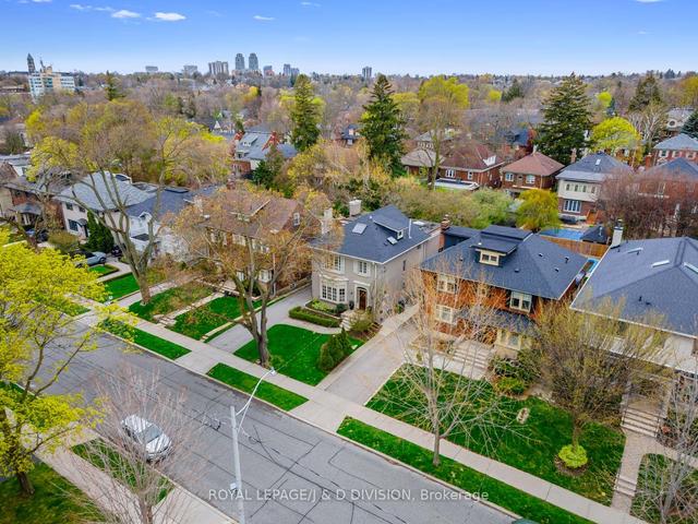 74 Lascelles Blvd, House detached with 4 bedrooms, 5 bathrooms and 3 parking in Toronto ON | Image 35