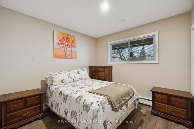 1186 St Clair Pkwy N, House detached with 2 bedrooms, 4 bathrooms and 8 parking in St. Clair ON | Image 5