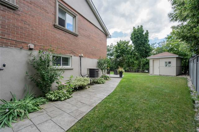 36 Peterson Crt, House semidetached with 3 bedrooms, 2 bathrooms and 4 parking in Brampton ON | Image 28