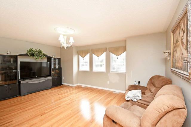 7 Vintage Gate, House detached with 4 bedrooms, 5 bathrooms and 6 parking in Brampton ON | Image 18