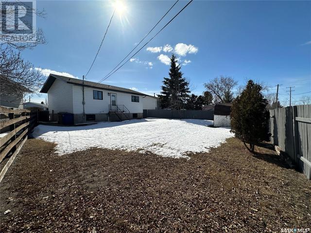 129 Birch Place, House detached with 4 bedrooms, 1 bathrooms and null parking in Shellbrook SK | Image 3