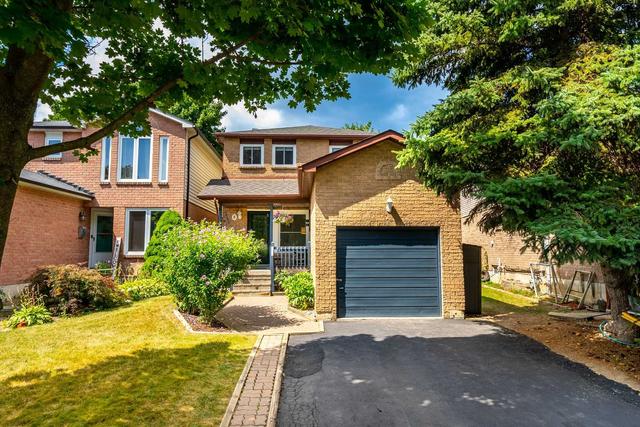 8 Goldring Dr, House attached with 3 bedrooms, 2 bathrooms and 5 parking in Whitby ON | Image 1