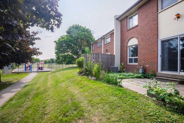 12 - 41 Mississauga Valley Blvd, Townhouse with 3 bedrooms, 3 bathrooms and 2 parking in Mississauga ON | Image 16