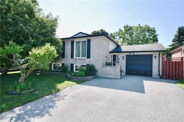 53 Gloria St, House detached with 3 bedrooms, 2 bathrooms and 3 parking in Barrie ON | Image 1