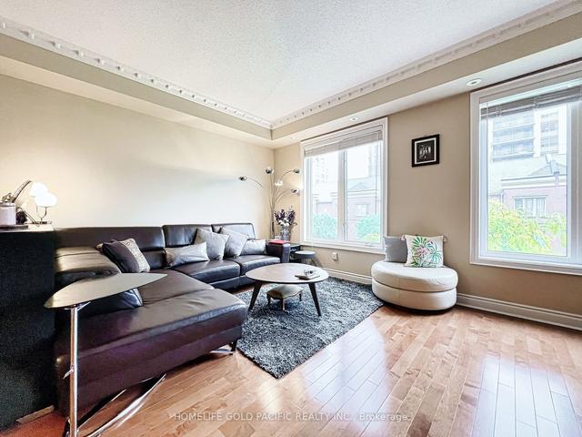 24 Galleria Pkwy, Townhouse with 3 bedrooms, 3 bathrooms and 2 parking in Markham ON | Image 14