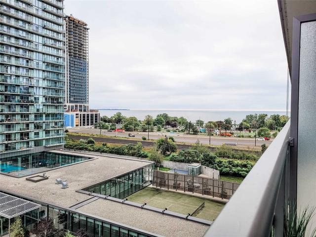 711 - 105 The Queensway, Condo with 1 bedrooms, 1 bathrooms and 2 parking in Toronto ON | Image 5