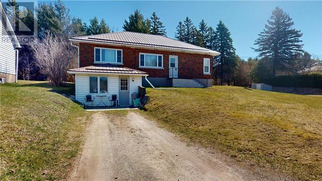 2184 Hwy 551, House detached with 3 bedrooms, 2 bathrooms and null parking in Central Manitoulin ON | Image 2