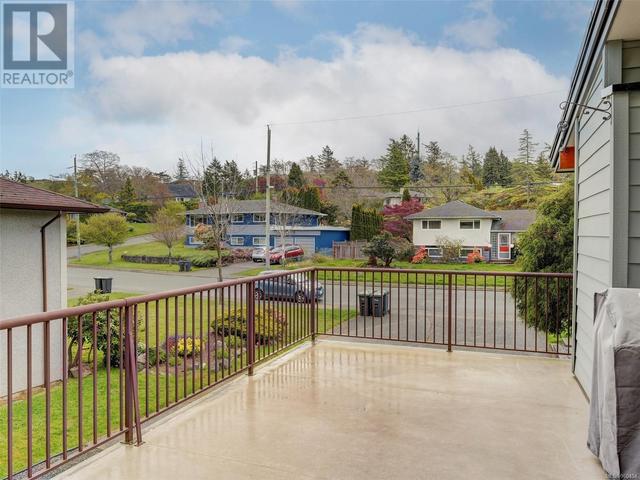 740 Rockheights Ave, House detached with 4 bedrooms, 4 bathrooms and 5 parking in Esquimalt BC | Image 21