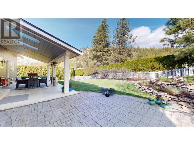 991 Cascade Place, House detached with 6 bedrooms, 3 bathrooms and 4 parking in Kelowna BC | Image 40