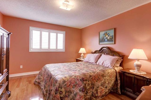 20 Aria Lane, House detached with 3 bedrooms, 3 bathrooms and 6 parking in Brampton ON | Image 16