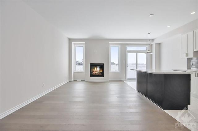 438 Fleet Canuck Private, Townhouse with 3 bedrooms, 3 bathrooms and 2 parking in Ottawa ON | Image 2