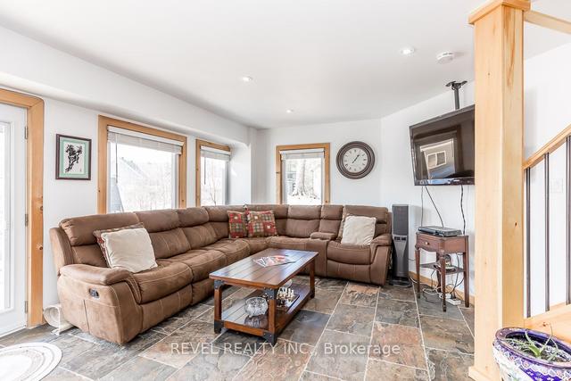 774 Lafontaine Rd W, House detached with 3 bedrooms, 3 bathrooms and 8 parking in Tiny ON | Image 5
