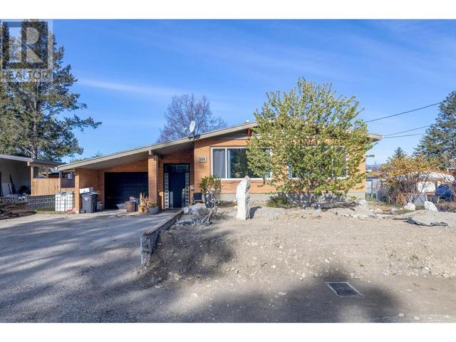 290 Pemberton Road, House detached with 4 bedrooms, 2 bathrooms and 2 parking in Kelowna BC | Image 5