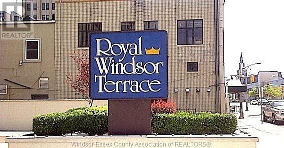 2402 - 380 Pelissier, Condo with 3 bedrooms, 2 bathrooms and null parking in Windsor ON | Image 1