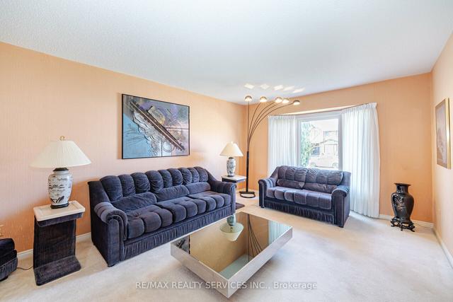 124 Kenpark Ave, House detached with 3 bedrooms, 4 bathrooms and 4 parking in Brampton ON | Image 37