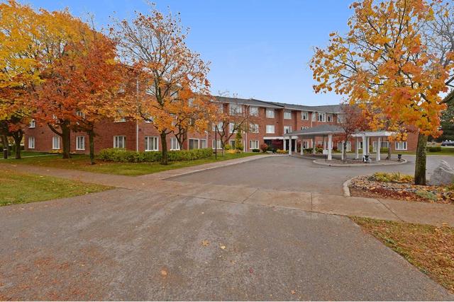 1 Heritage Way, Condo with 1 bedrooms, 1 bathrooms and 1 parking in Kawartha Lakes ON | Image 1