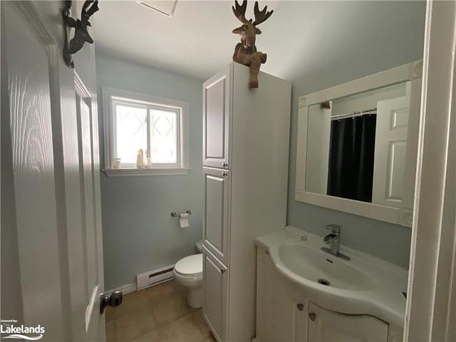 71a Kawigamog Lake Road, House detached with 3 bedrooms, 1 bathrooms and 6 parking in Parry Sound, Unorganized, Centre Part ON | Image 5