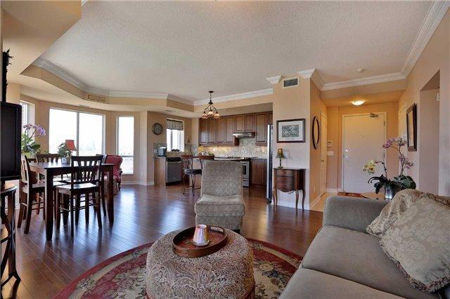 502 - 483 Faith Dr, Condo with 2 bedrooms, 2 bathrooms and 2 parking in Mississauga ON | Image 6