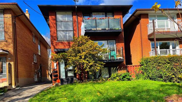 u2 - 68 Hillside Ave, House detached with 2 bedrooms, 1 bathrooms and 1 parking in Toronto ON | Image 1
