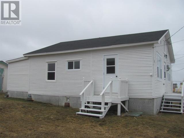 79 Roper Street, House detached with 2 bedrooms, 1 bathrooms and null parking in Bonavista NL | Image 2