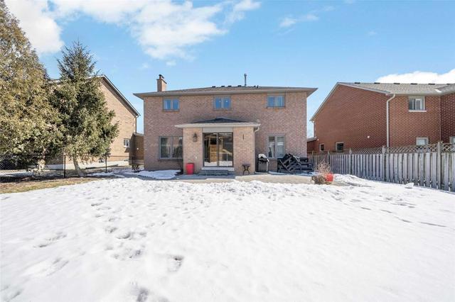 83 St Michaels Cres, House detached with 4 bedrooms, 4 bathrooms and 5 parking in Caledon ON | Image 35