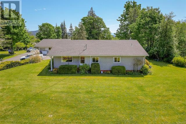 6787 Grant Rd W, House detached with 3 bedrooms, 2 bathrooms and 12 parking in Sooke BC | Image 4