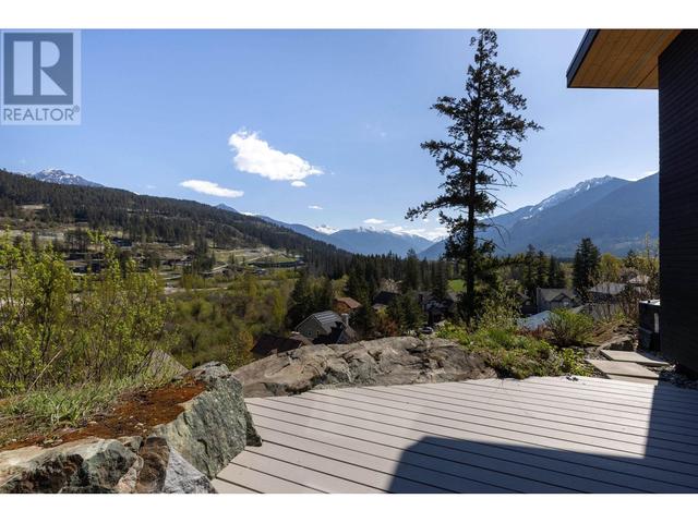 1764 Pinewood Drive, House detached with 5 bedrooms, 5 bathrooms and 5 parking in Pemberton BC | Image 4