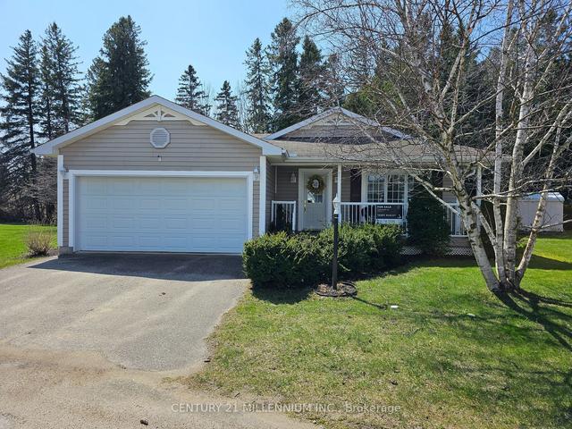 79 Pennsylvania Ave, House detached with 2 bedrooms, 2 bathrooms and 2 parking in Wasaga Beach ON | Image 1