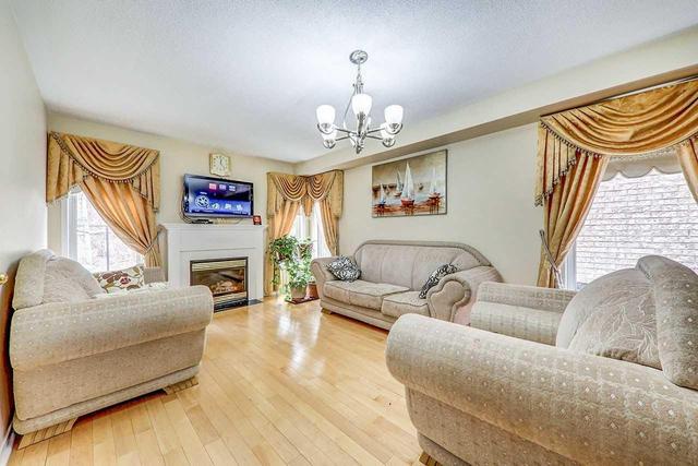 11 Quietbrook Cres, House detached with 4 bedrooms, 4 bathrooms and 2 parking in Toronto ON | Image 7