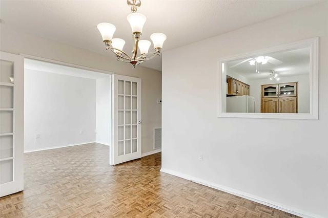 1111 - 965 Inverhouse Dr, Condo with 2 bedrooms, 2 bathrooms and 2 parking in Mississauga ON | Image 10